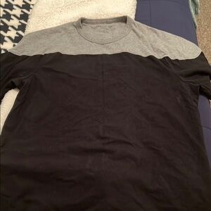 American Eagle Men's Black and Gray Shirt